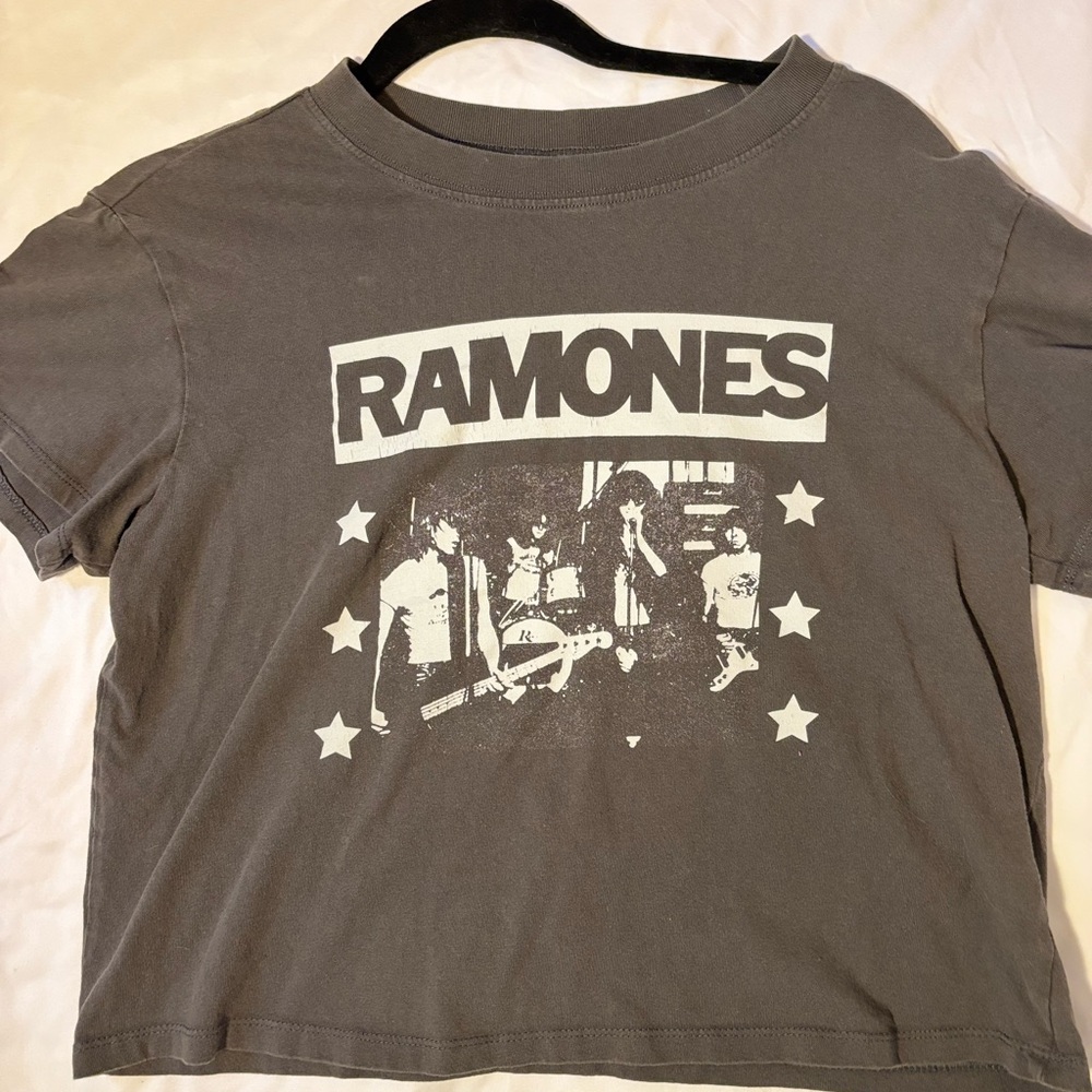 Divided Gray Ramones cropped Band Tee size medium biker rocker rock n roll